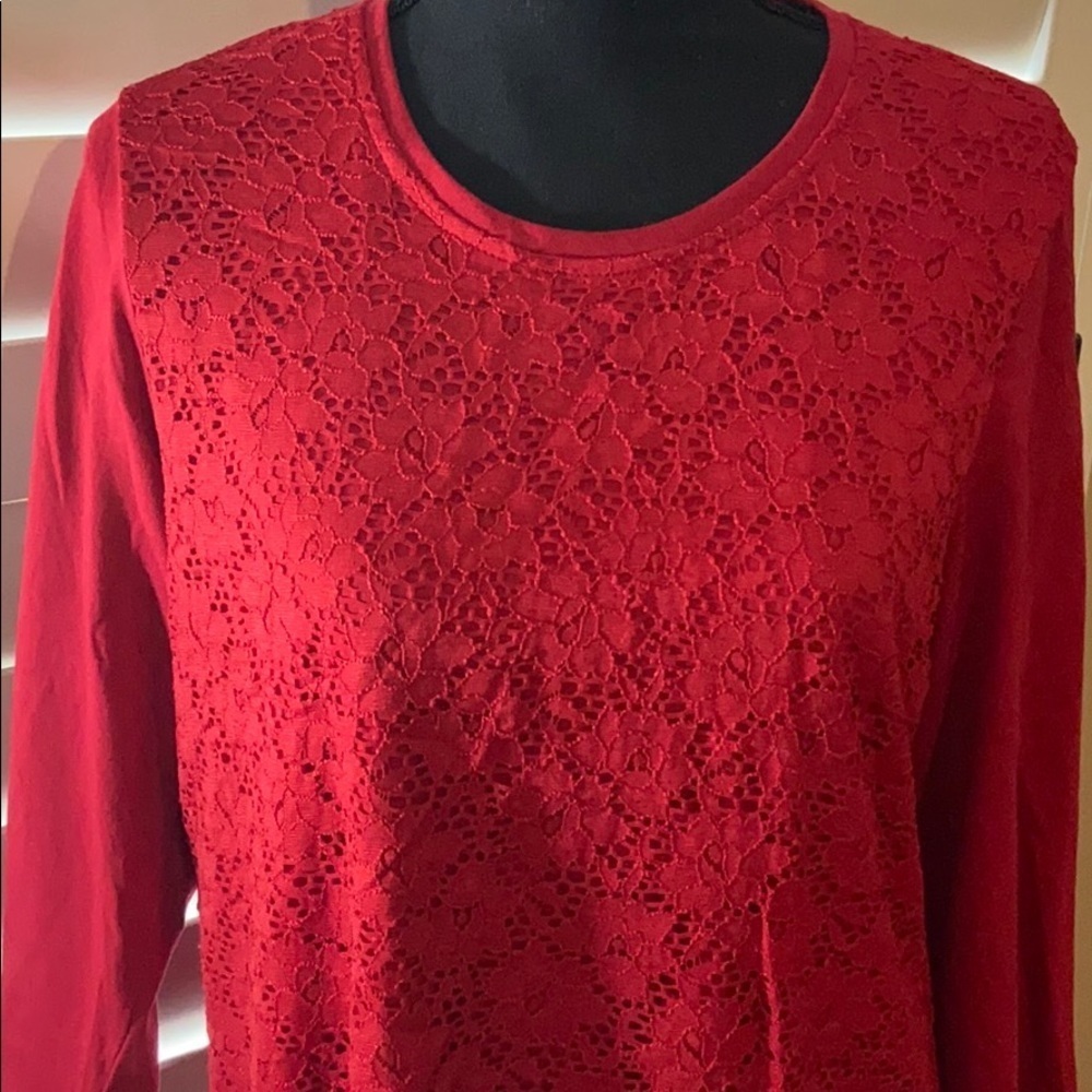 Red Top - Picture 3 of 9